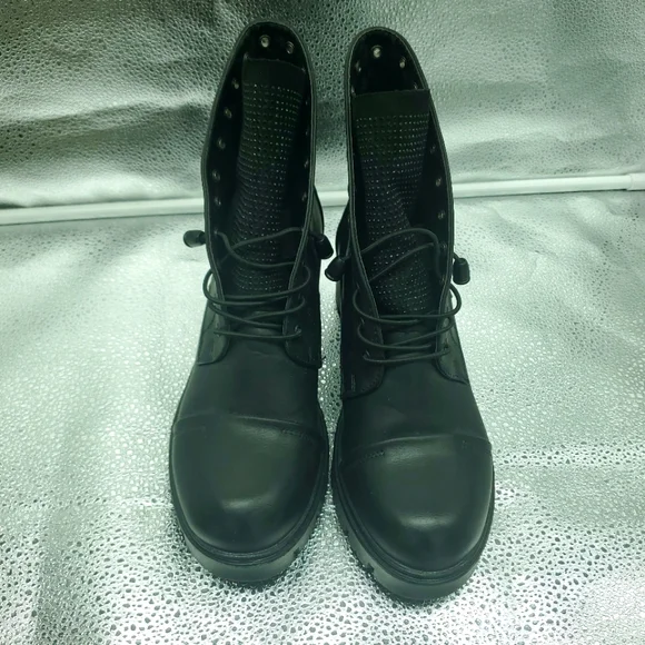 Via giulia women's lace-up black Bootie Sz 10 - Picture 2 of 11